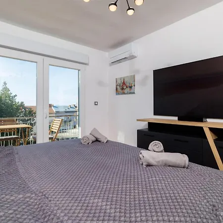 1 Bedroom Stunning In *