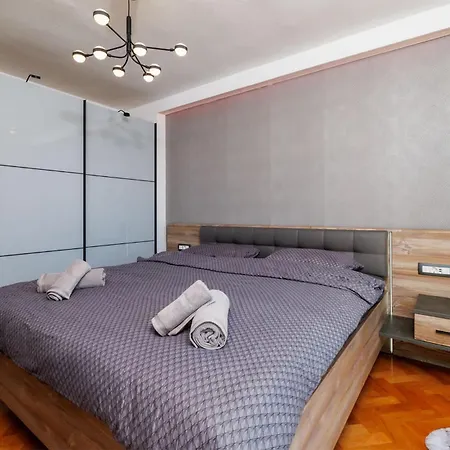 1 Bedroom Stunning In Apartman
