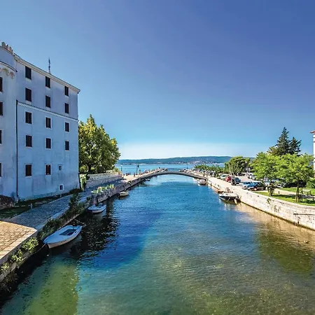 1 Bedroom Stunning In Apartman