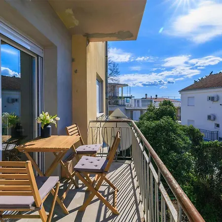 Apartment Lovely In With Wifi