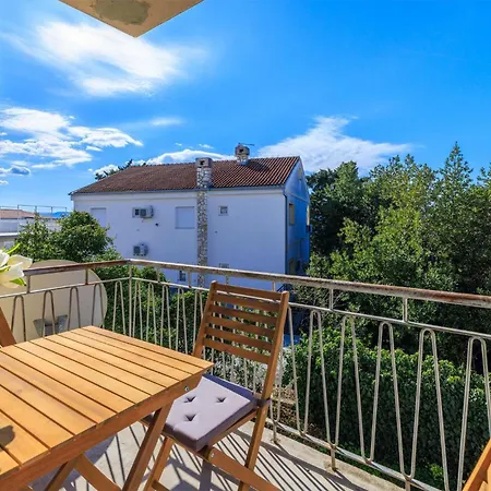 Lovely In With Wifi Apartment Crikvenica
